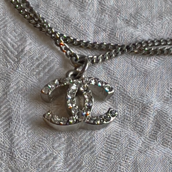 Authentic CHANEL Bracelet - Picture 5 of 17